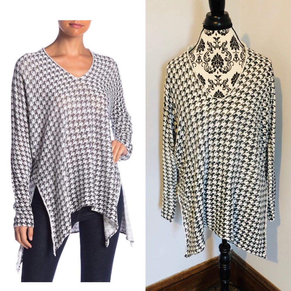 Modern Designer Checkered Knot Tie Sweater. Medium
